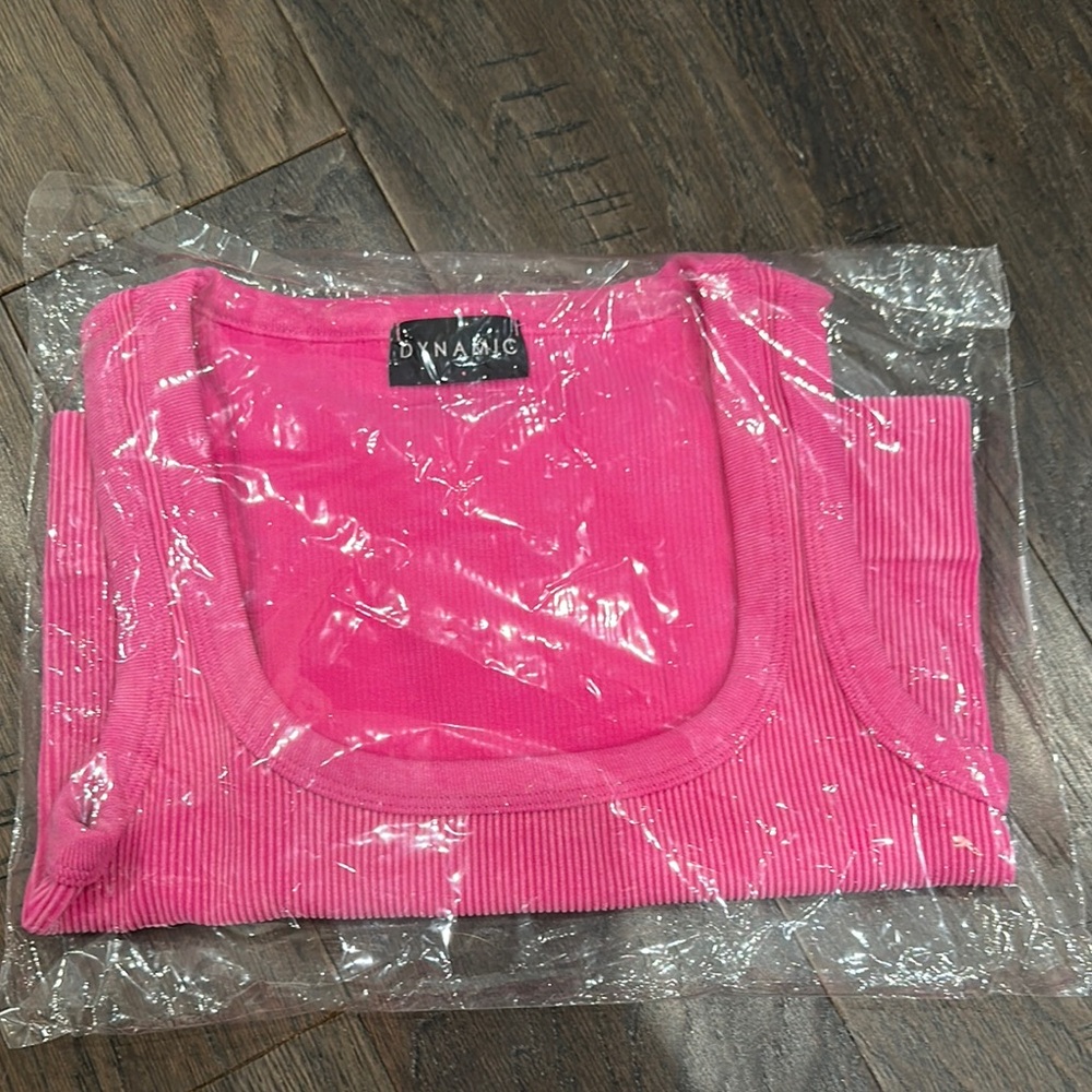 Dynamic Women's Pink Tank Top